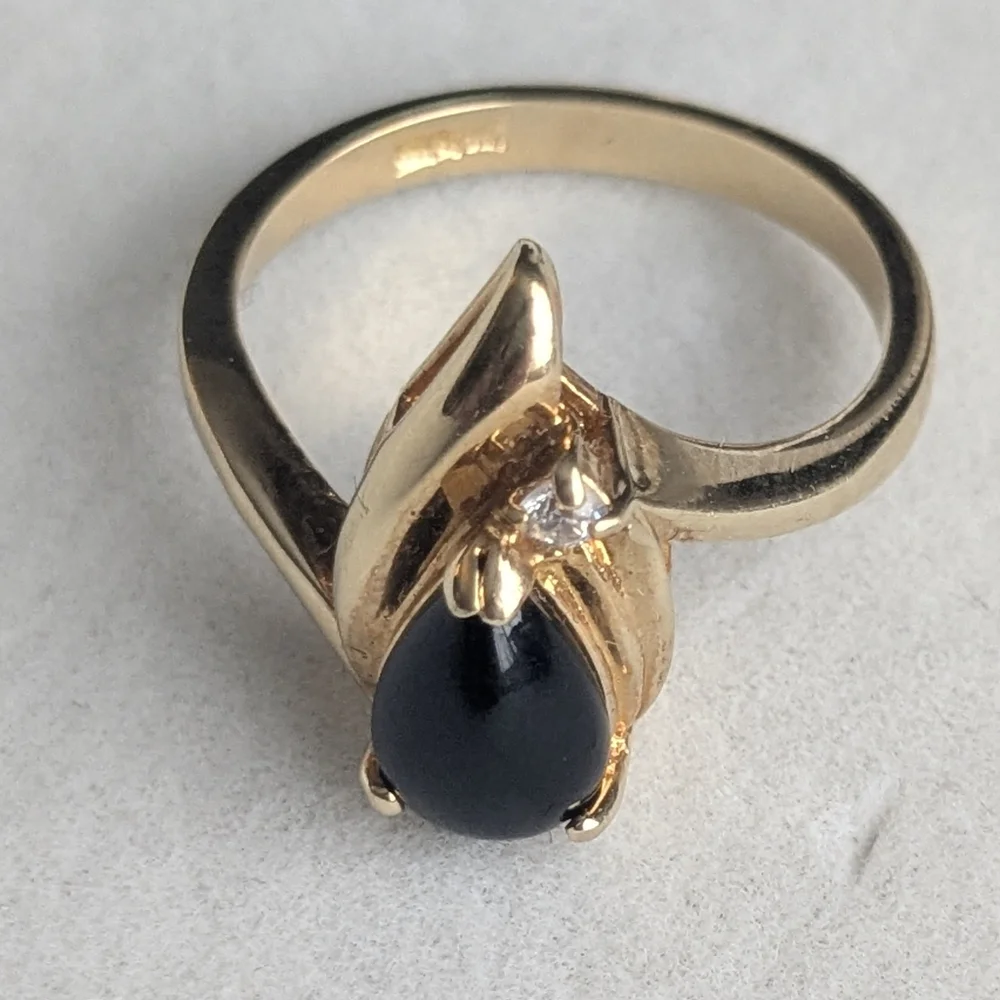 Classic Black and Gold Curated Vintage Jewelry Set - Picture 2 of 10